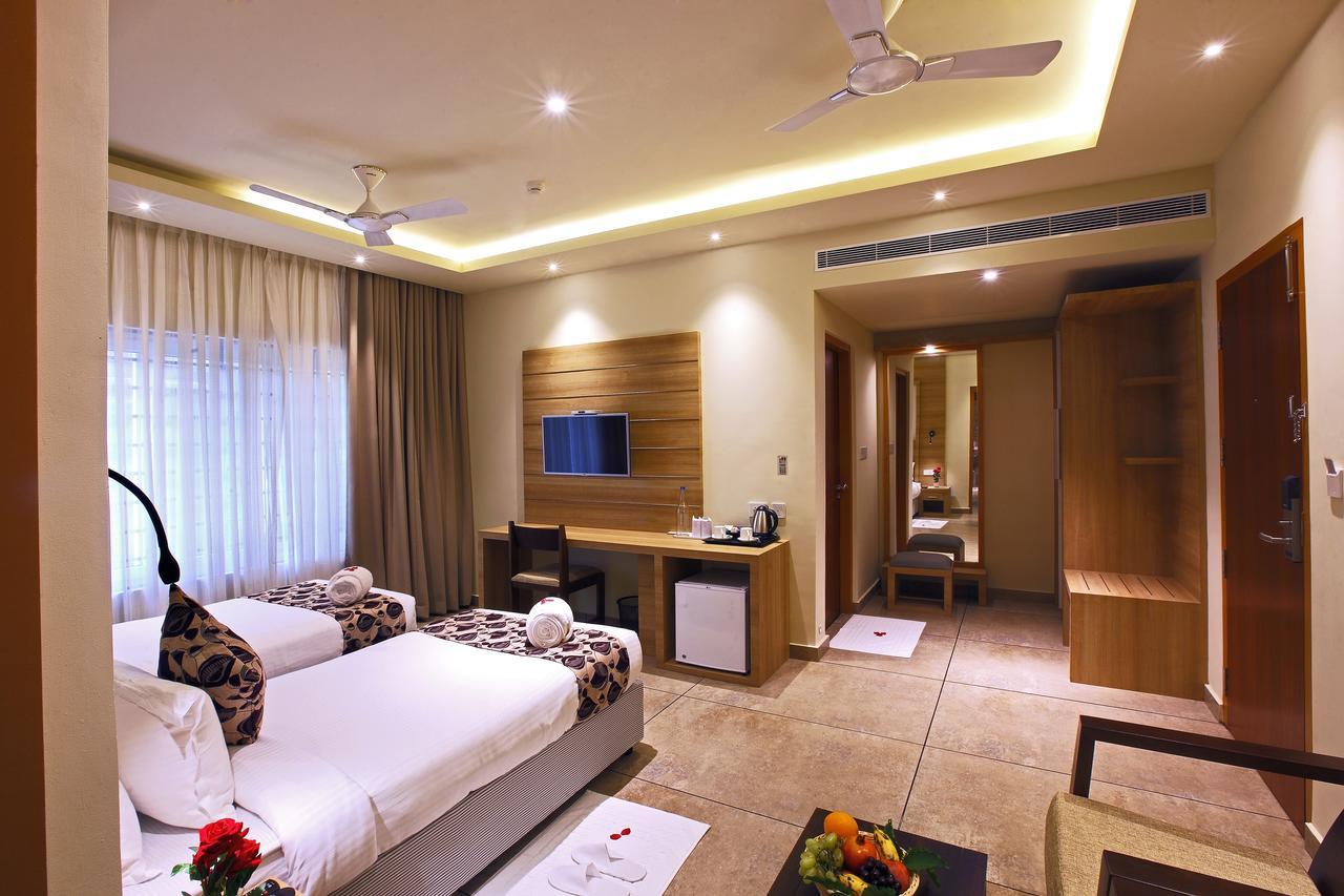 Woodnote Thekkady Hotel Exterior photo