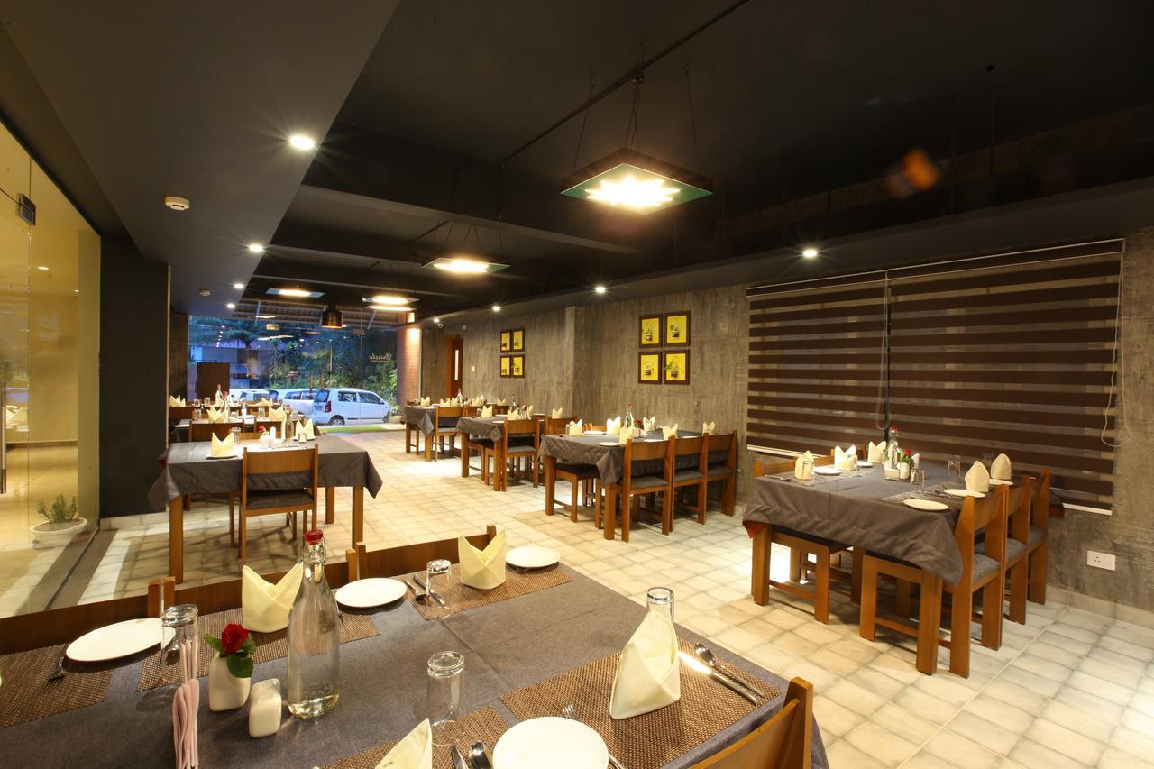 Woodnote Thekkady Hotel Exterior photo